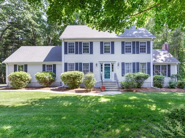 9 Blue Jay St, Franklin, MA 02038