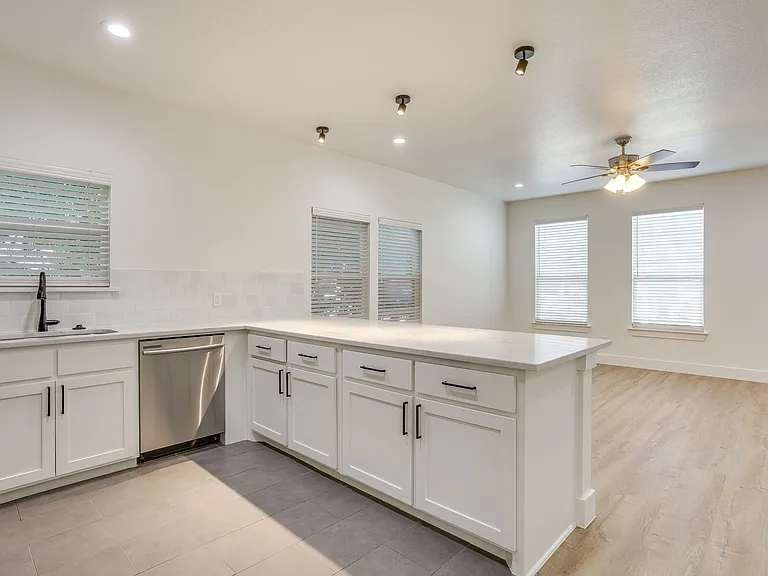 3211 Forest Park Blvd — Photo 19