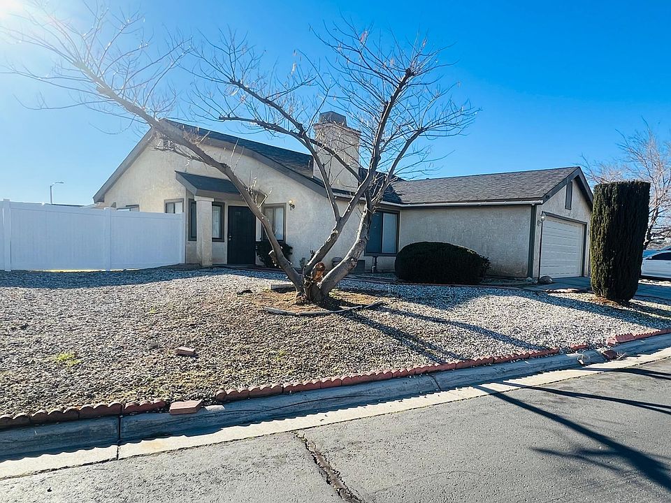 1st image of 14293 Pinewood Dr