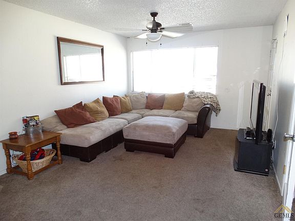 3rd image of 930 Olive Dr APT 8