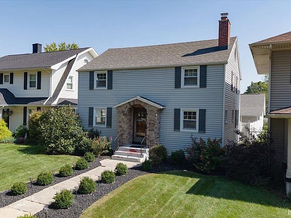 2nd image of 1361 Poplar St