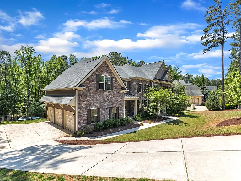 7304 Hasentree Club Dr — Photo 3