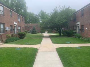 196-14 67th Ave #2B, Fresh Meadows, NY 11365