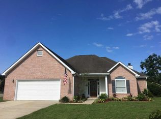 2712 Rue Beaux Chenes, Ocean Springs, MS 39564