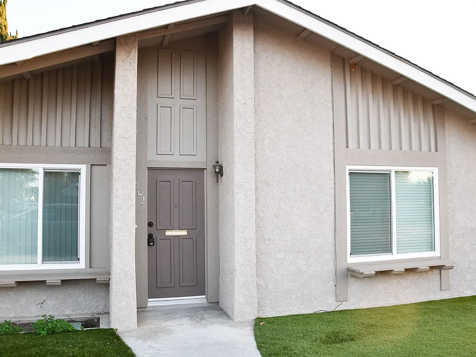 802 E La Veta Ave