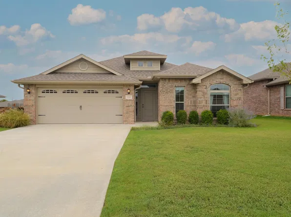 2141 Clark Ct, Joplin, MO 64804