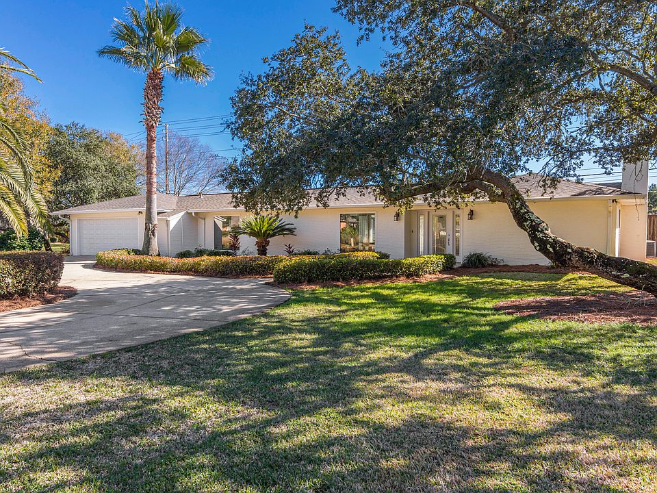 1st image of 10 Sandestin Estates Dr