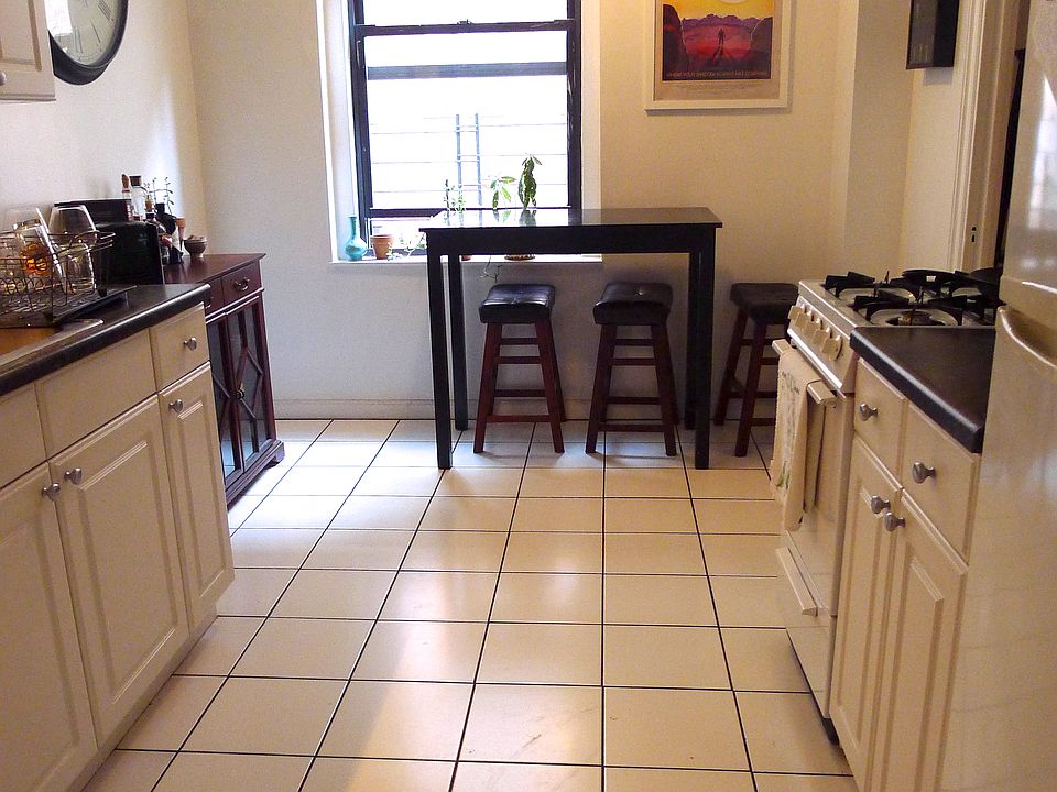 1st image of 415 W 24th St APT 5B
