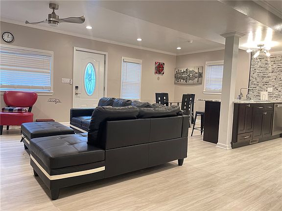 4th image of 3024 Marvin Ave