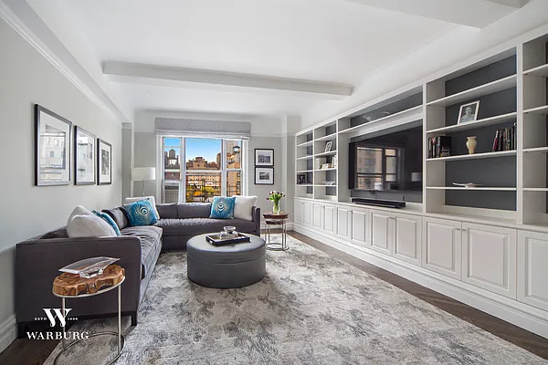 Sold by Warburg | media 1