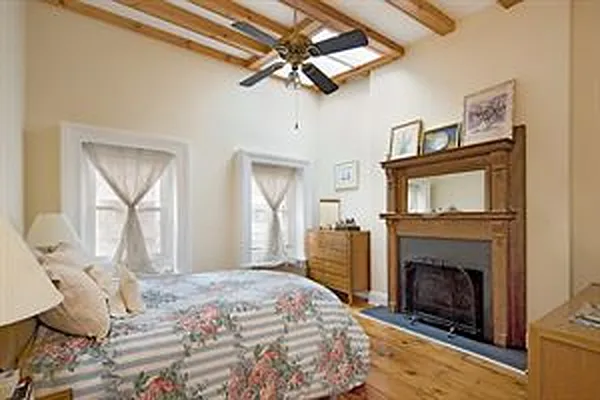 Sold by Douglas Elliman | media 35