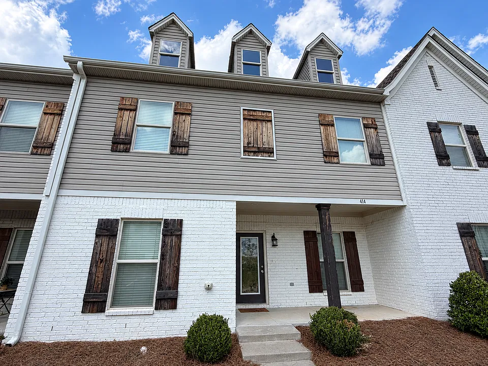 414 Walker Cir