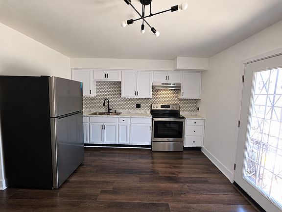 4th image of 8711 S Throop St