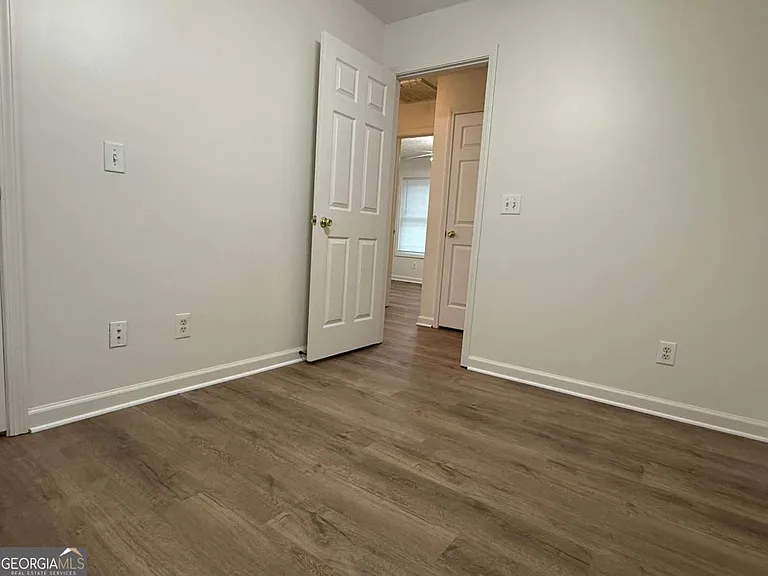 160 2nd St #2 — Photo 35