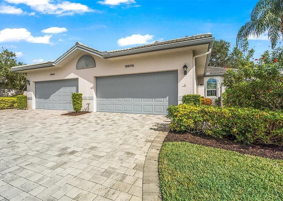 1st image of 5675 Long Common Cir #16