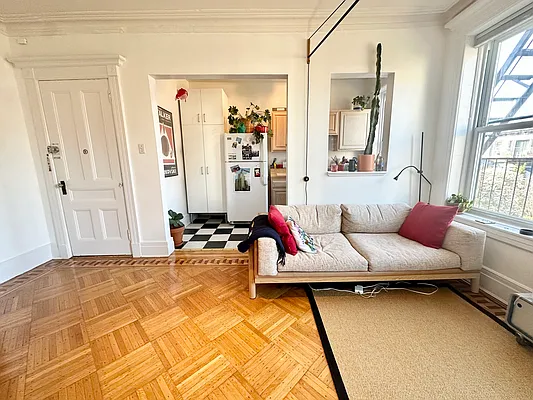 Rented by Garfield Realty  | media 14