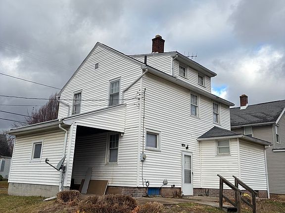 2nd image of 929 Chestnut St
