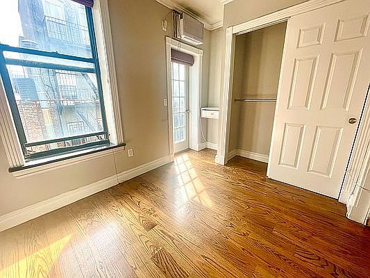 5th image of 134 Orchard St APT 15