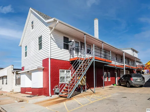 5205 S 21st St, Omaha, NE 68107