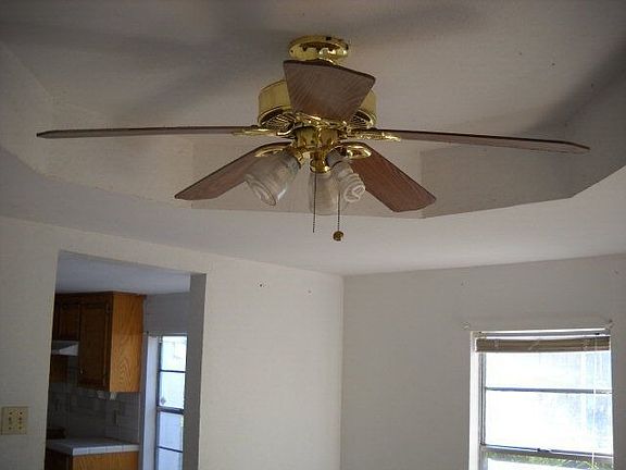 3rd image of 2009 Gumwood Ave