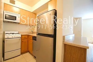 Rented by Street Realty Brokerage LLC
