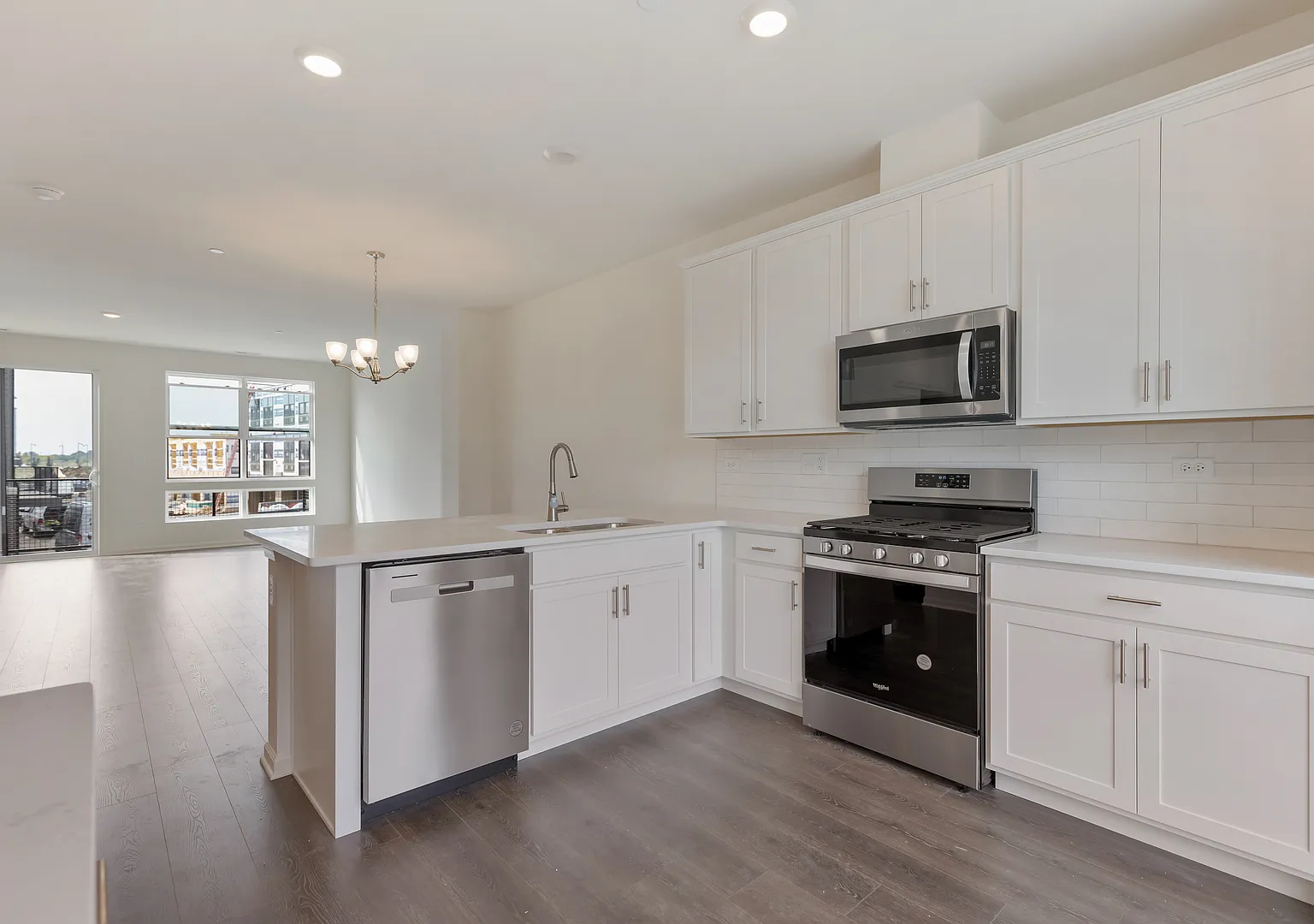 3 bed, 2.5 bath, 1782 sqft, $3,400 — Photo 4
