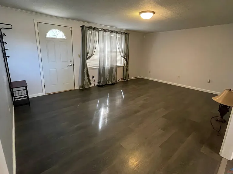 44 Circle Dr — Photo 9
