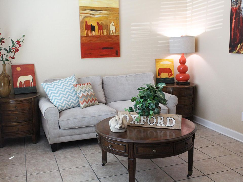 2nd image of 1802 Jackson Ave W APT 24