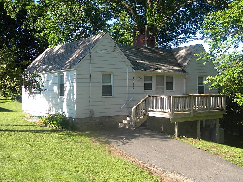 1st image of 1622 Newfield Ave