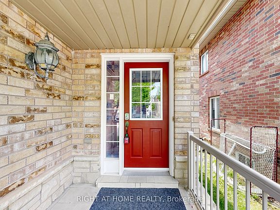 4th image of 204 Everett St