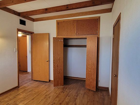 4th image of 1515 S Avenue E Pl