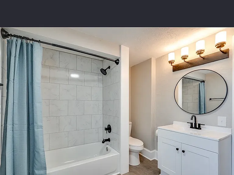1835 Thornapple Ave — Photo 16