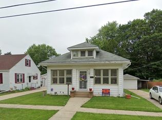 410 W Garfield St, Freeport, IL 61032