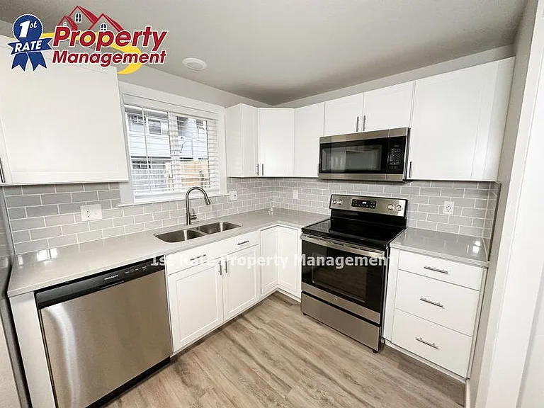 6472 W Douglas St — Photo 5