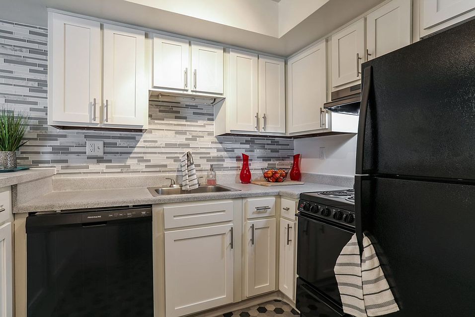 Unit 310, Unit 4600-104, Unit 4600-302