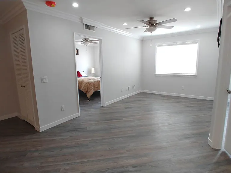 Villa De Adel Apts — Photo 160