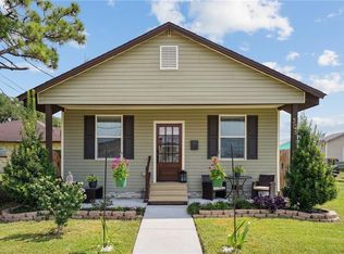 305 Laroussini St, Westwego, LA 70094