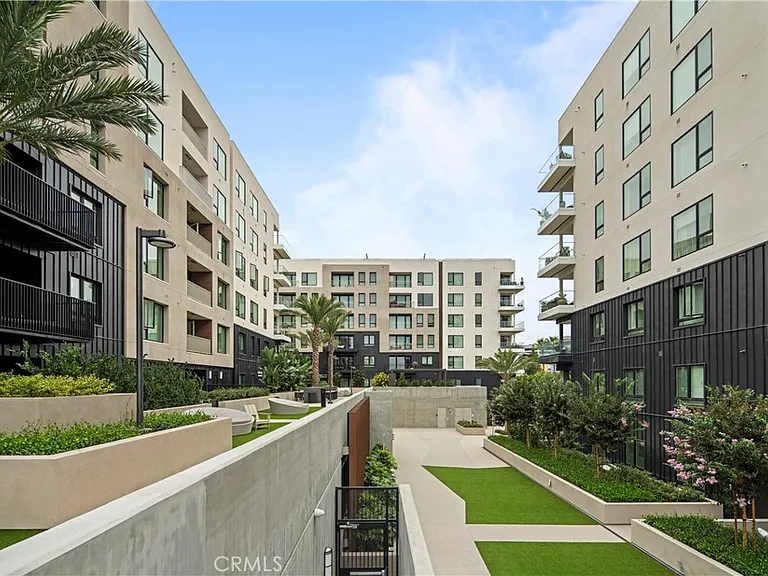 2602 Rivington — Photo 39