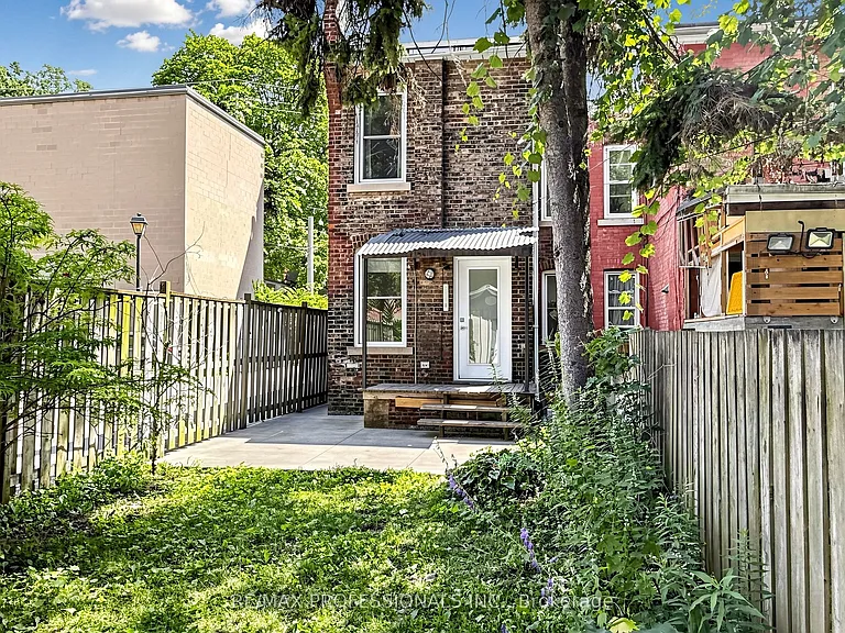 368 Howland Ave — Photo 32