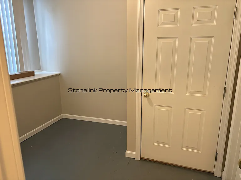 32 Horace St — Photo 17