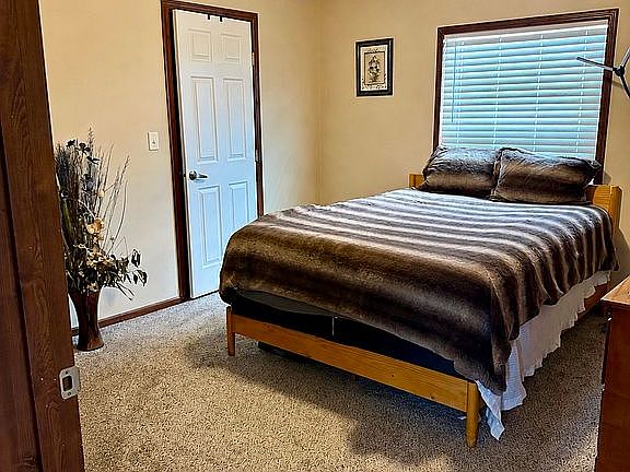 3rd image of 9836 Bellcrest Blvd