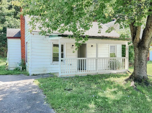 3273 Valley Rd, Berkeley Springs, WV 25411
