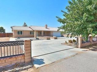 22347 Waalew Rd, Apple Valley, CA 92307