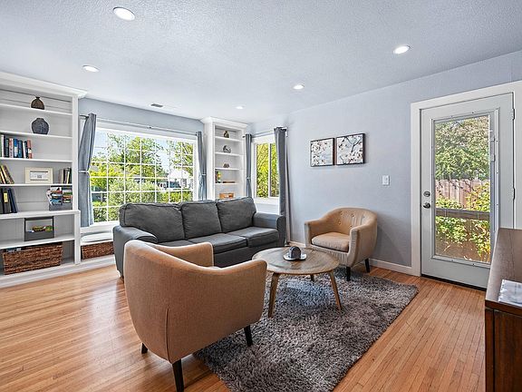 5th image of 2113 Magowan Drive