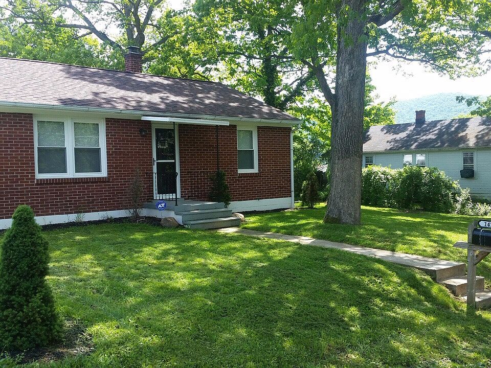 1st image of Oakwood Ct