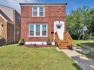 10025 S Rhodes Ave, Chicago, IL 60628