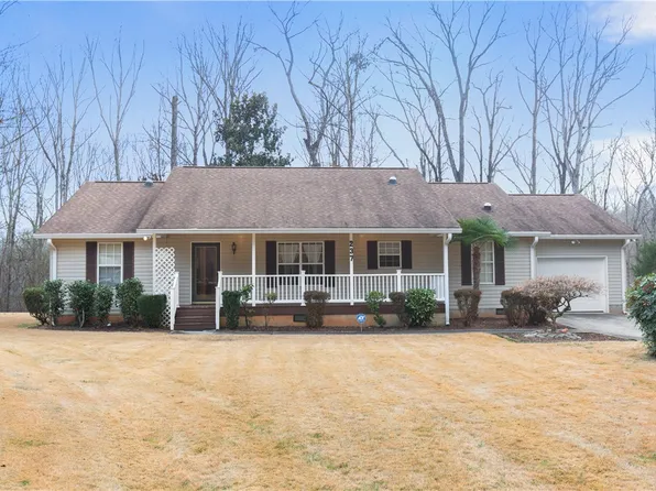 237 Deer Hollow Ln, Seneca, SC 29678
