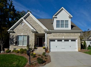 3201 Roldan Ln, Greensboro, NC 27408