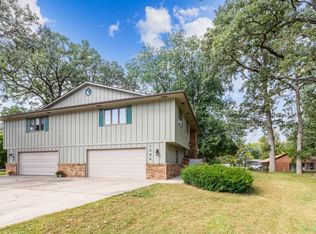 1294 Rolling Oaks Ln NW, Hutchinson, MN 55350