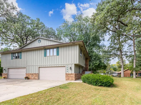 1294 Rolling Oaks Ln NW, Hutchinson, MN 55350